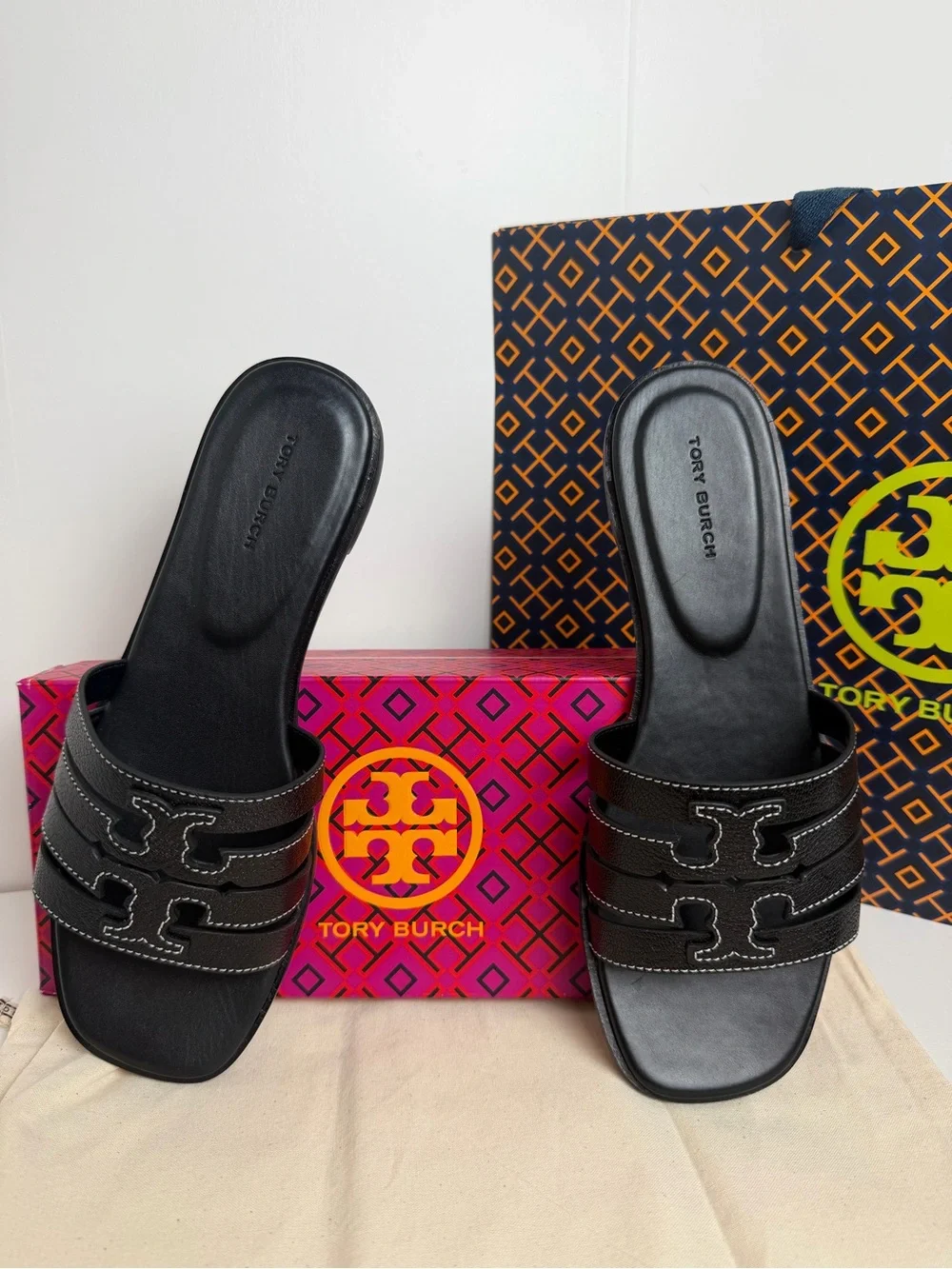 Tory Burch classic tory